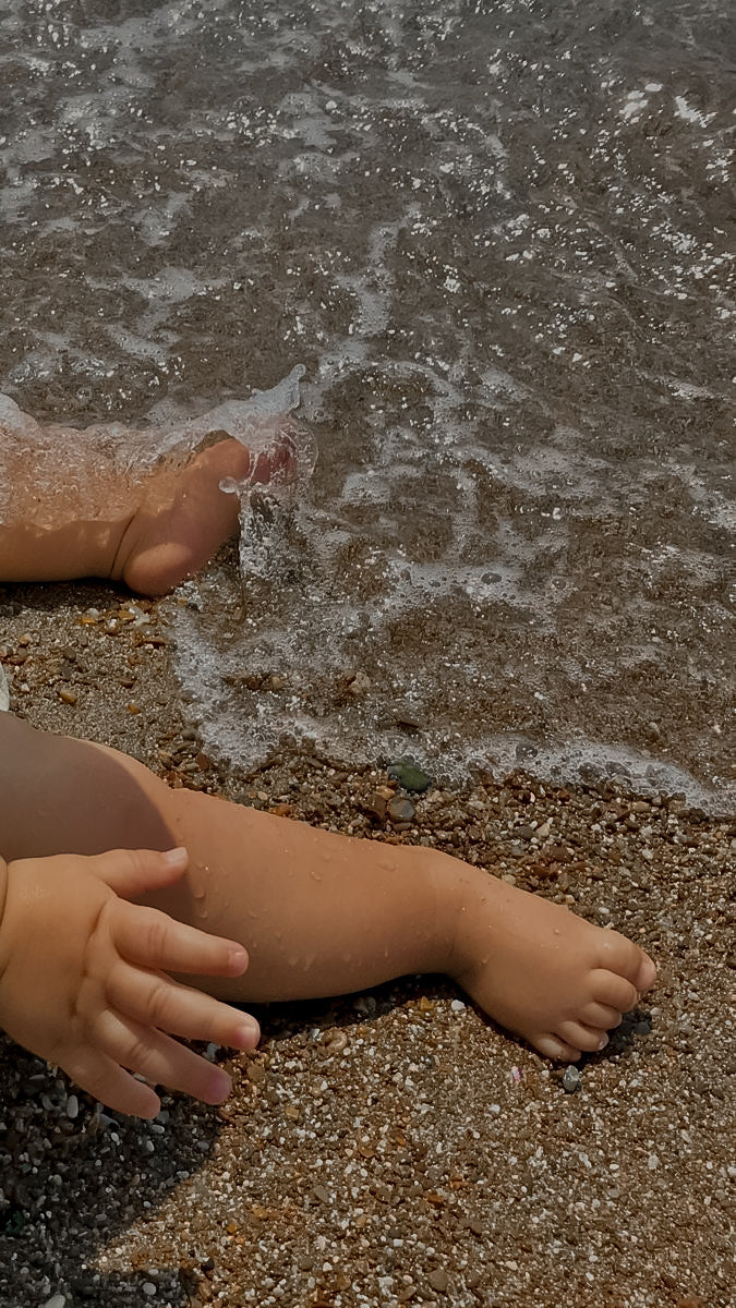 Primeira Ida à Praia com o Bebé: Dicas Essenciais para um Dia Perfeito