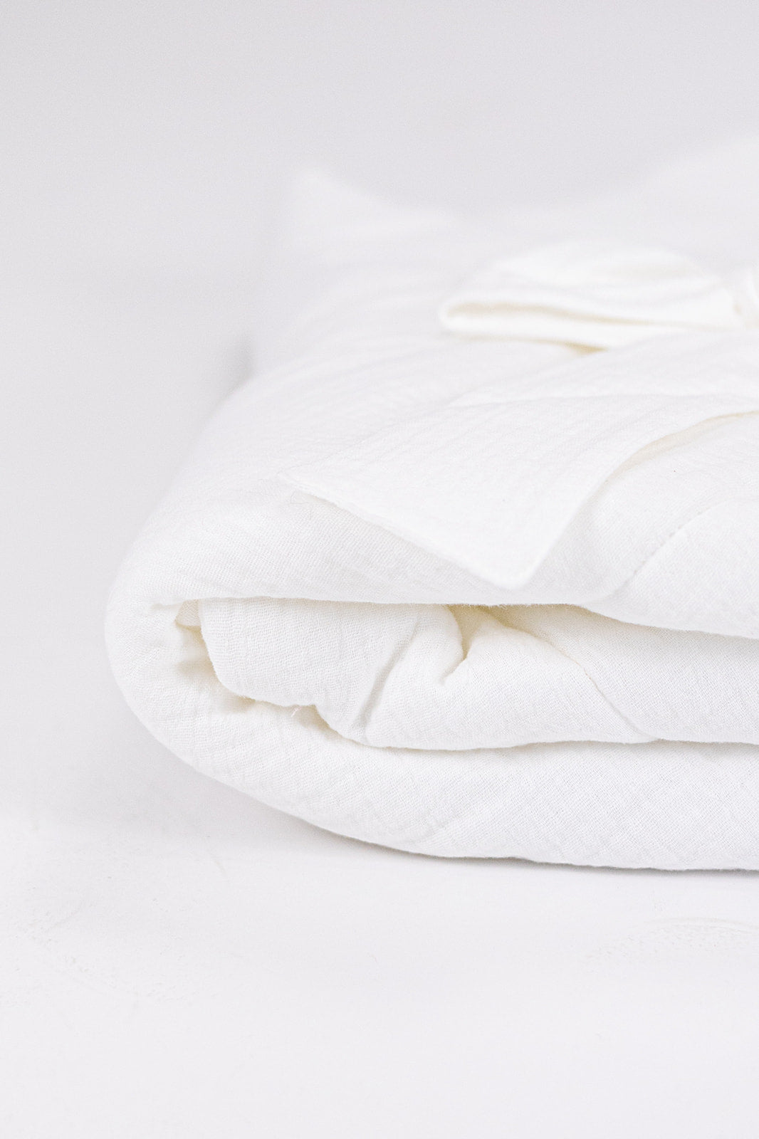White Wrap: Tranquility in the Form of Cotton